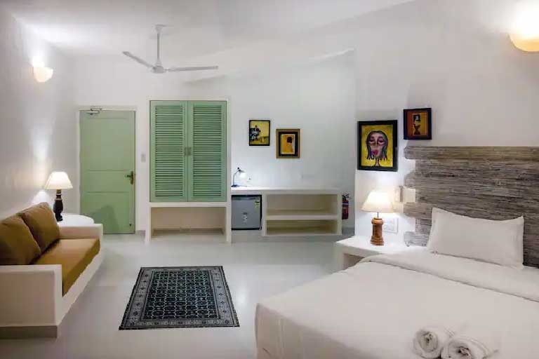 Sea Shore 2BHK By Laze Around Us